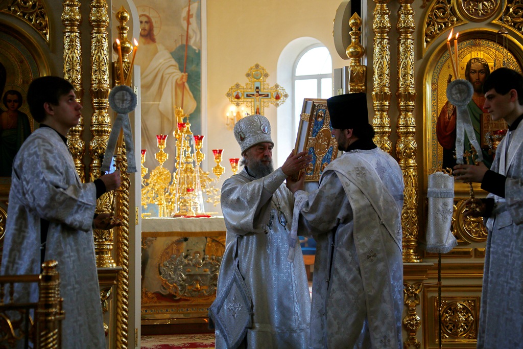 Литургия в храме Казанской иконы Божией Матери