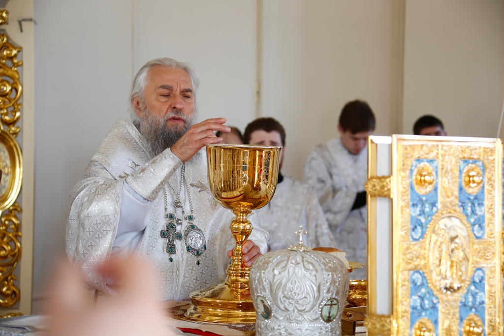 Литургия в храме Казанской иконы Божией Матери