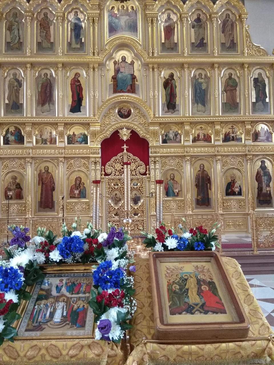 Божественная Литургия в Праздник Покров