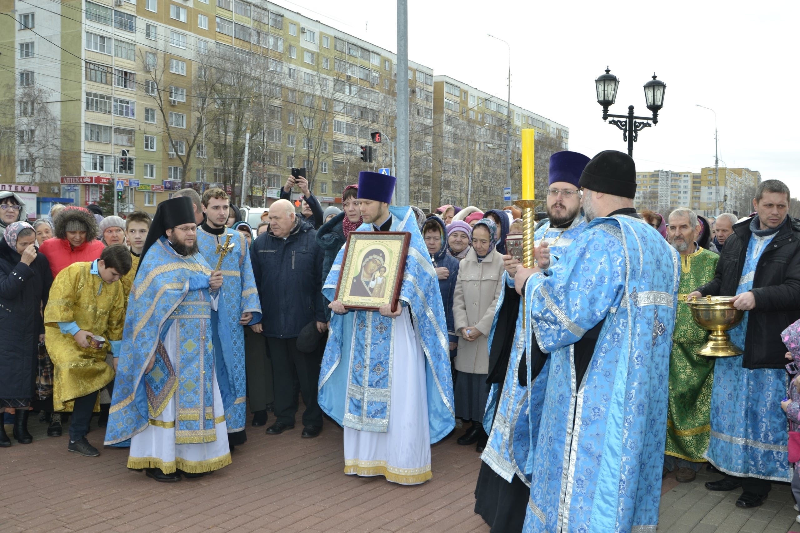 Празднование Казанской иконе Божией Матери