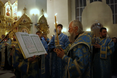 В канун праздника Введения во храм Пресвятой Богородицы