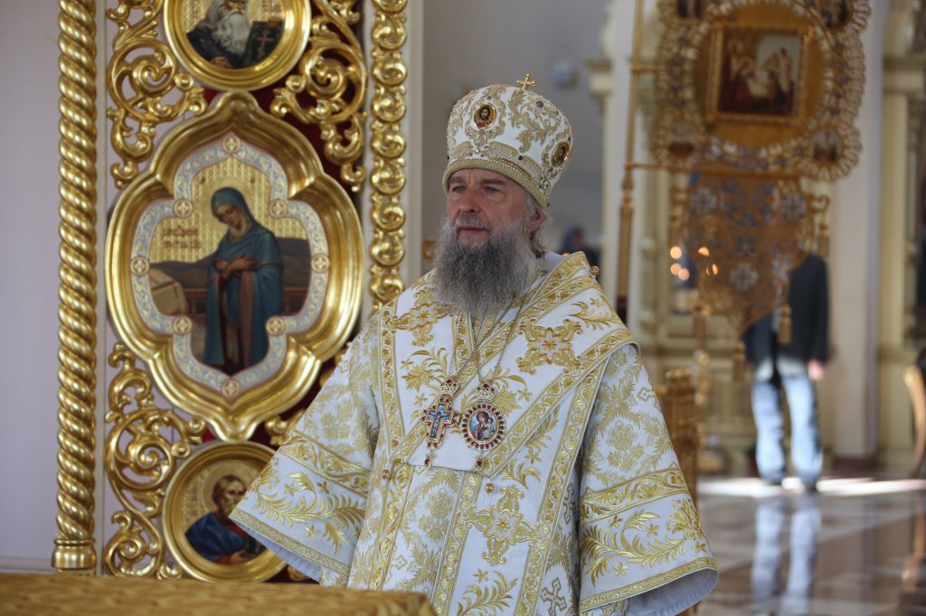 Высокопреосвященнейший Зиновий, митрополит Саранский и Мордовский, совершил Божественную литургию в храме Казанской иконы Божией Матери