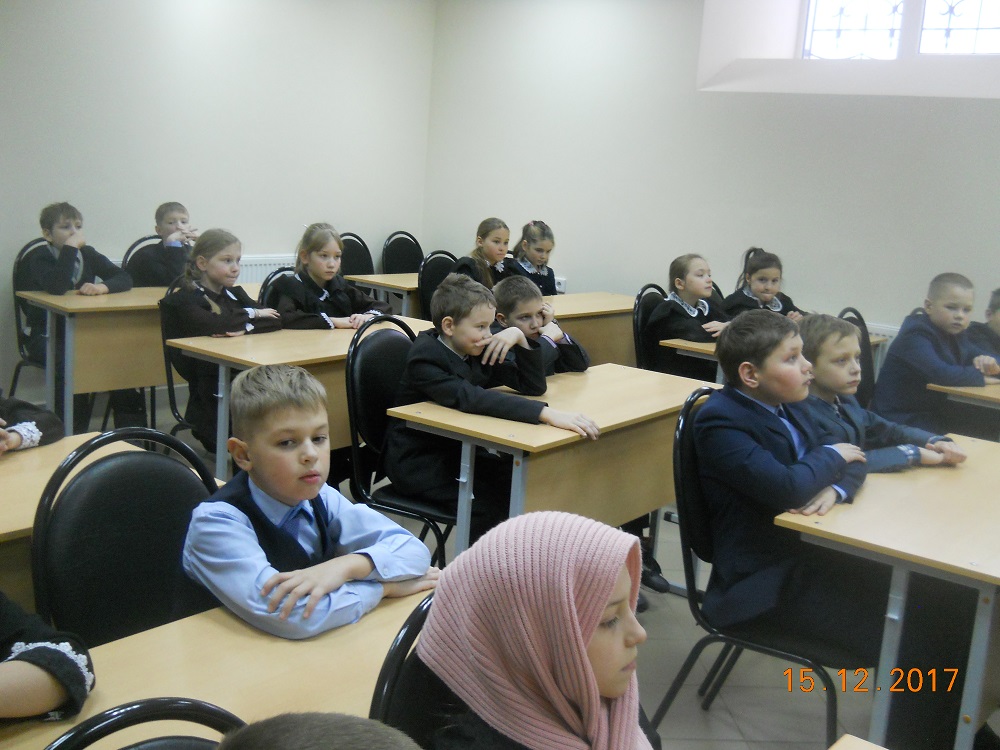 Школьники посетили выставку