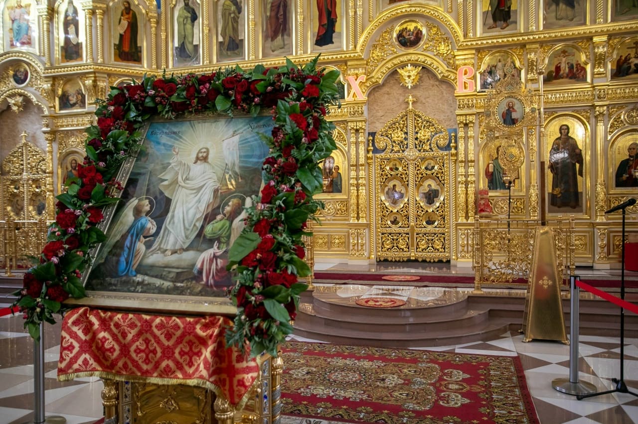 Божественную Литургию